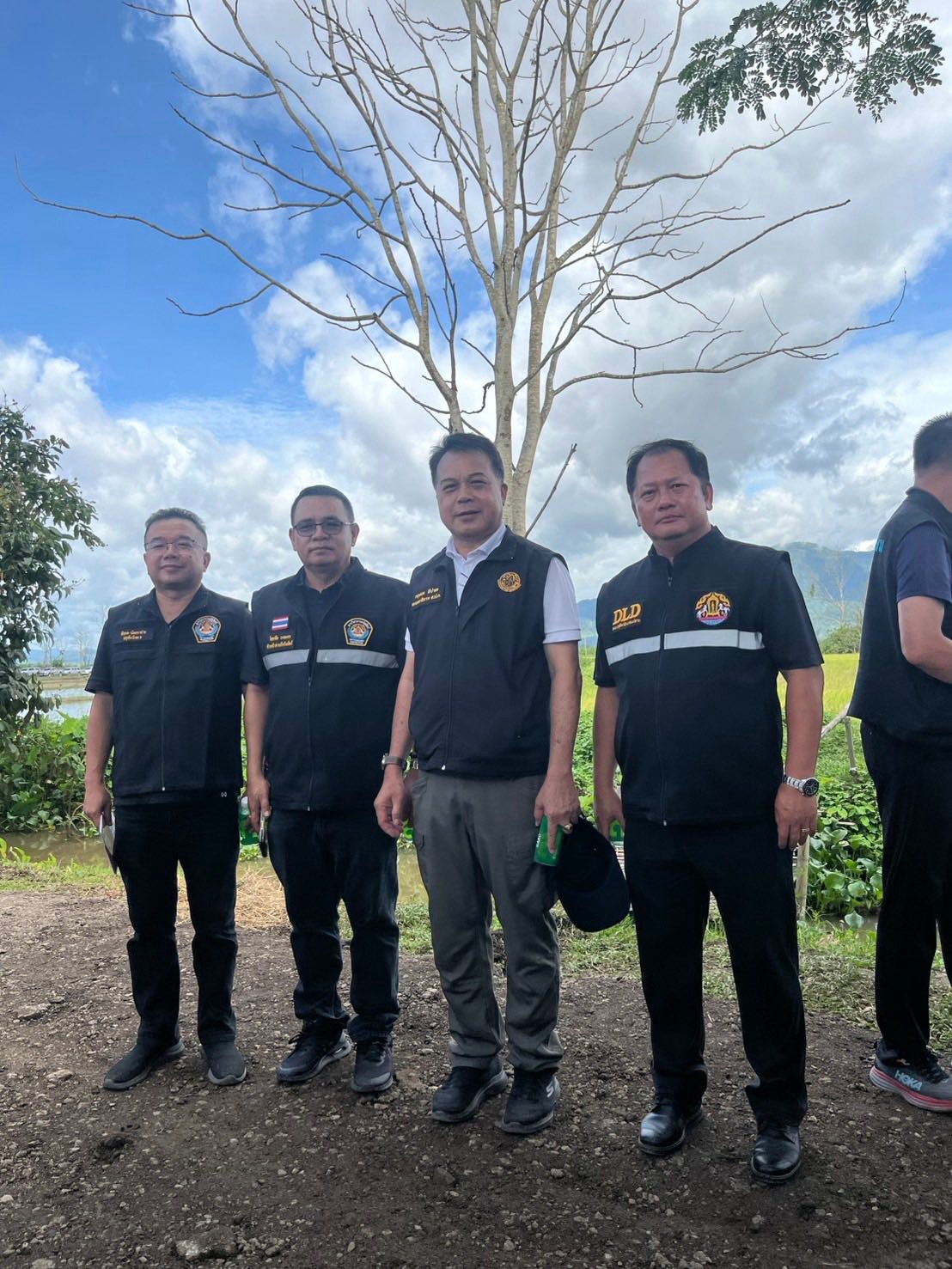 title - รองเลขาธิการ ส.ป.ก. ร่วมติดตามรัฐมนตรีช่วยว่าการกระทรวงเกษตรและสหกรณ์ (นางสาวปิยะรัฐชย์ ติยะไพรัช) ลงพื้นที่ตรวจราชการใน อำเภอแม่สาย จังหวัดเชียงราย